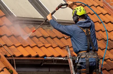 Démoussage et hydrofuge de toiture à Corroy